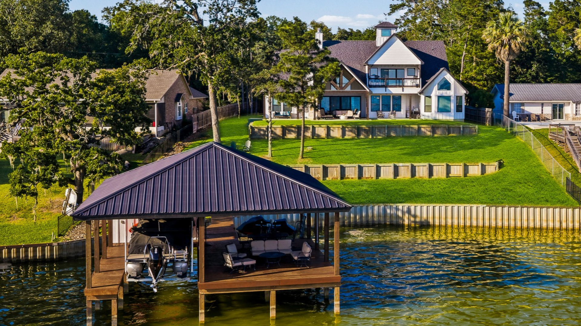 Livingston Lake House from the water